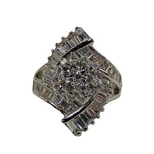 Large clear cubic zirconia stone ring with baguette and round stones Size 8
